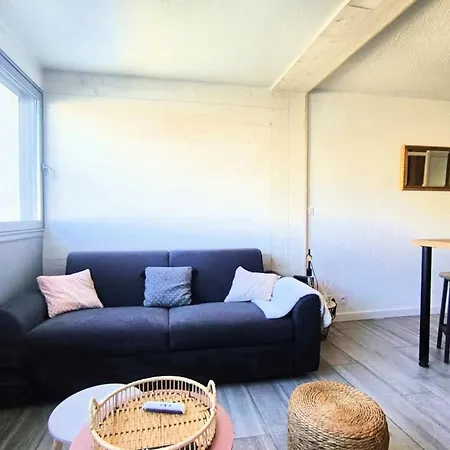 Charming 30 M Marina View Refurbished 2025